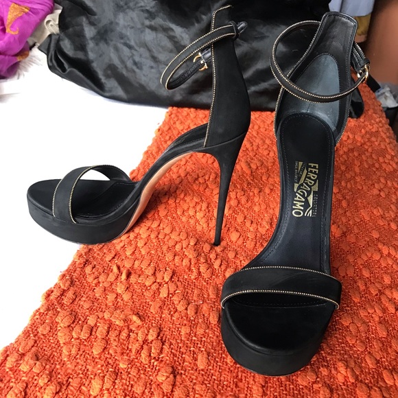 Ferragamo Suede Platform sandals size 9.5 - Picture 12 of 14